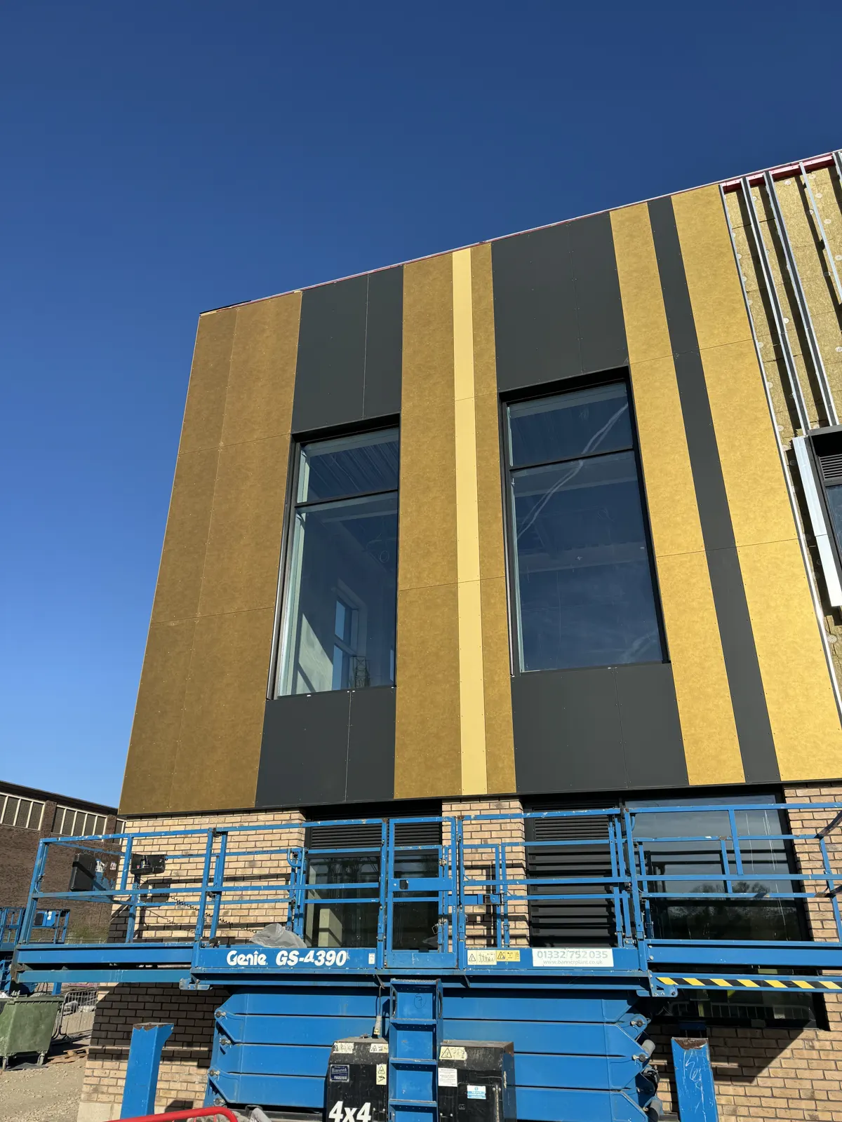 Cladding installation by Double V Fix